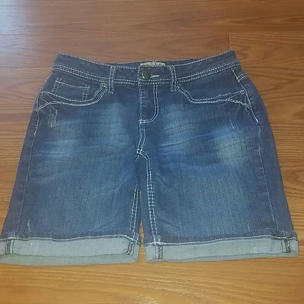 Earl Jean Denim Shorts EUC Size 4